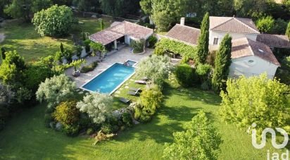 Traditional house 7 rooms of 218 m² in L'Isle-sur-la-Sorgue (84800)