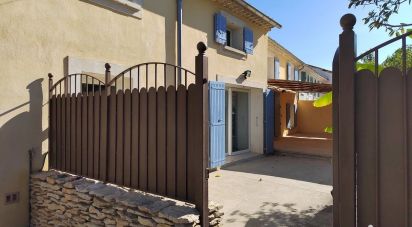 Maison 8 pièces de 160 m² à Camaret-sur-Aigues (84850)