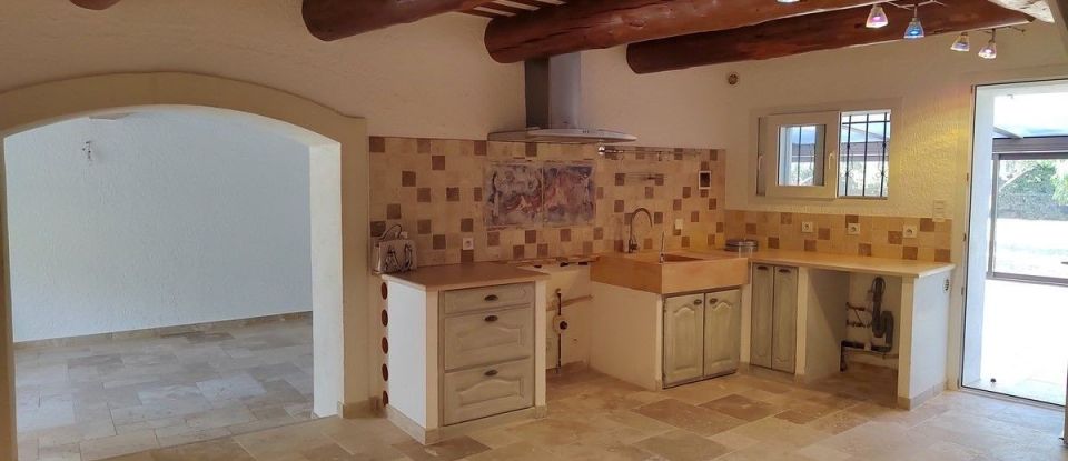 Maison 8 pièces de 160 m² à Camaret-sur-Aigues (84850)