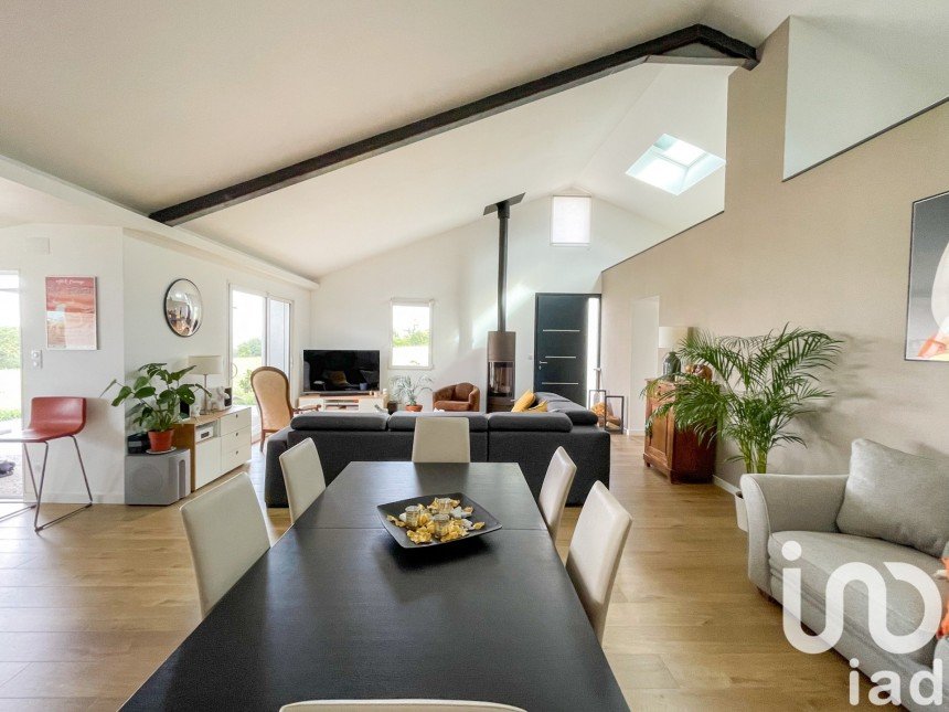 Maison 5 pièces de 167 m² à L'Isle-Jourdain (32600)