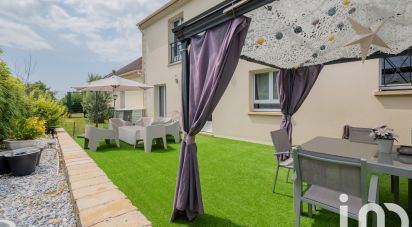 Maison traditionnelle 7 pièces de 257 m² à Mareuil-lès-Meaux (77100)