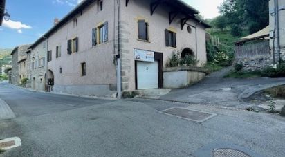 Immeuble de 232 m² à Courzieu (69690)