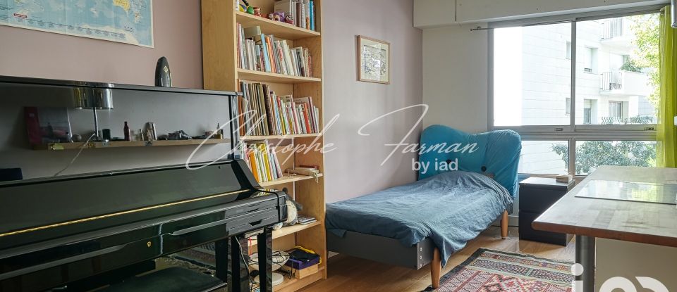 Appartement 5 pièces de 109 m² à Paris (75015)