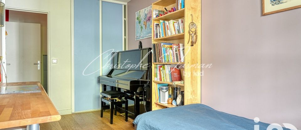 Appartement 5 pièces de 109 m² à Paris (75015)