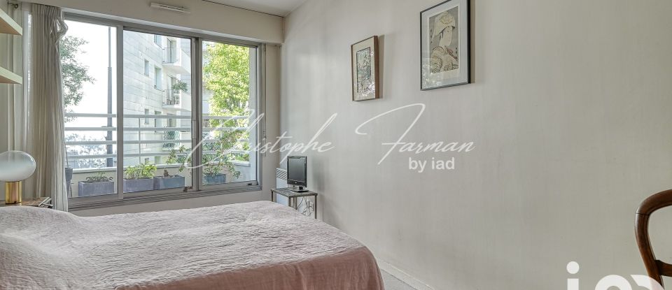 Appartement 5 pièces de 109 m² à Paris (75015)