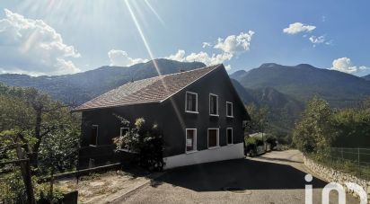 Maison traditionnelle 9 pièces de 106 m² à PETIT COEUR (73260)