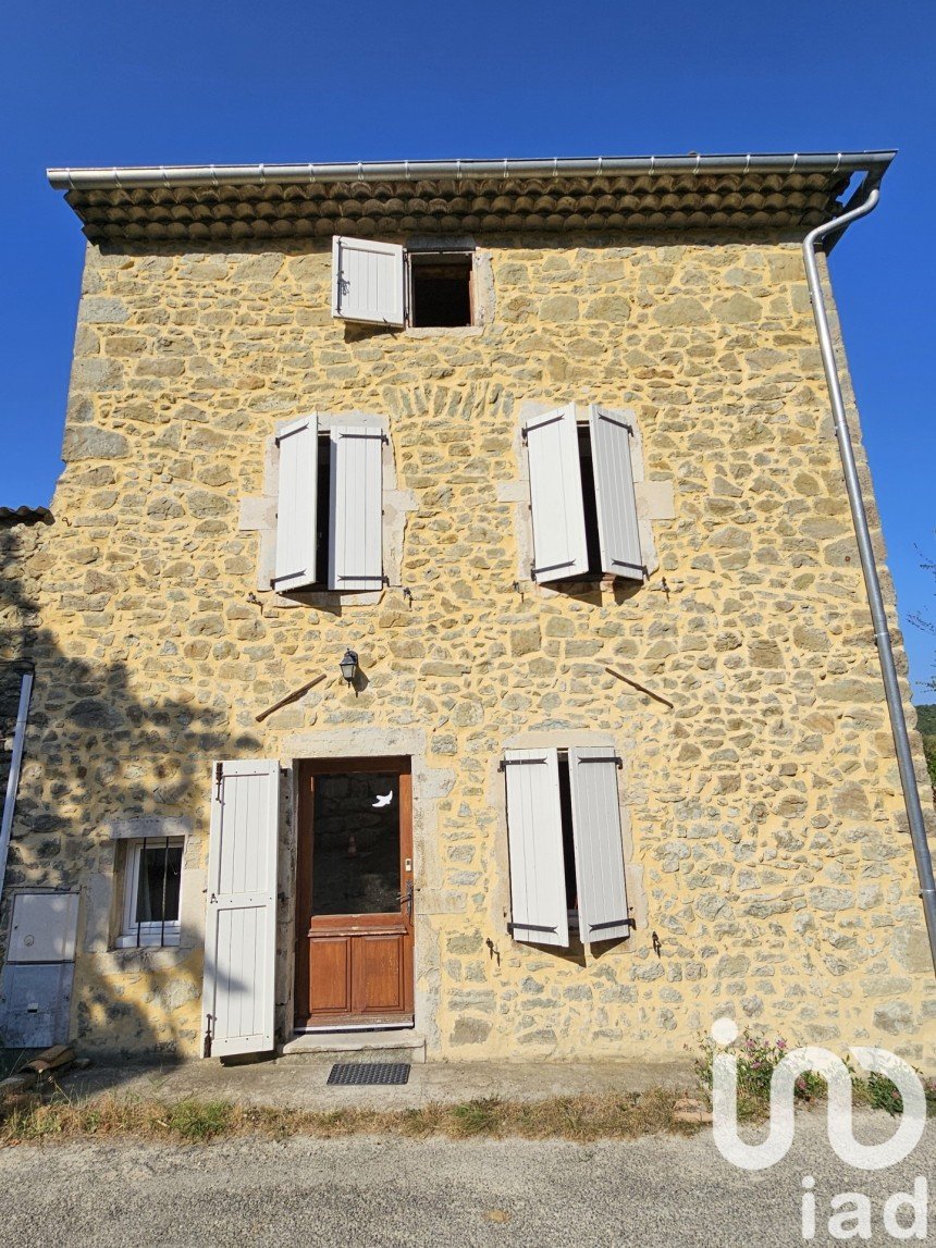 Maison de village 6 pièces de 104 m² à Soyans (26400)