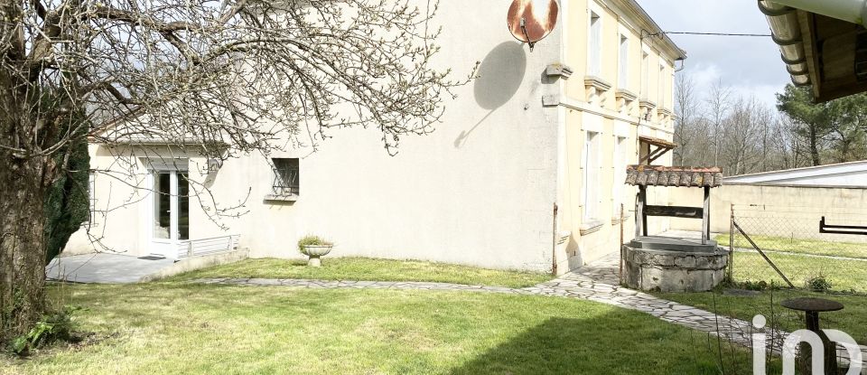 Maison 4 pièces de 128 m² à Tugéras-Saint-Maurice (17130)