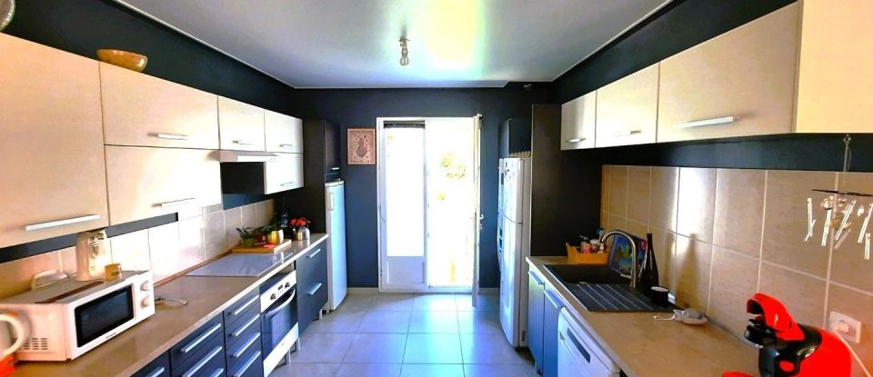 House 5 rooms of 100 m² in Saint-Julien (83560)