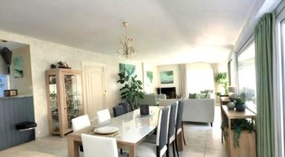 House 5 rooms of 112 m² in Basse-Goulaine (44115)