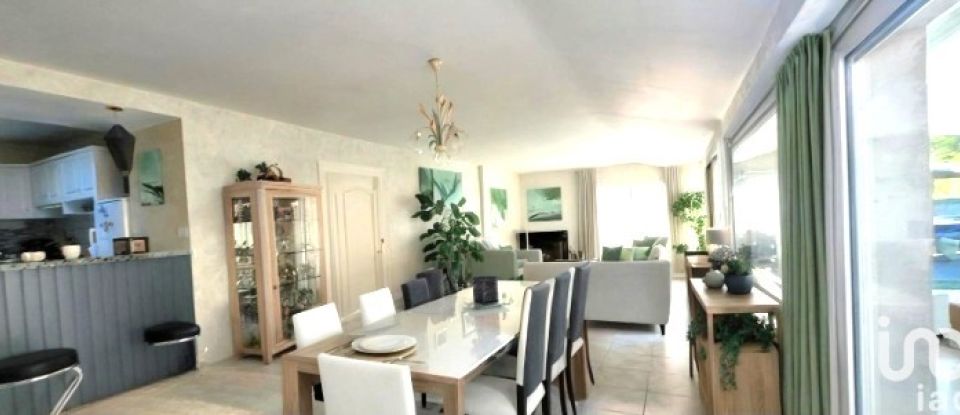 House 5 rooms of 112 m² in Basse-Goulaine (44115)