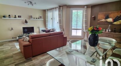 Appartement 4 pièces de 77 m² à Évry (91000)