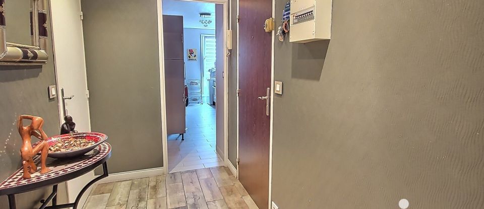 Appartement 4 pièces de 77 m² à Évry (91000)