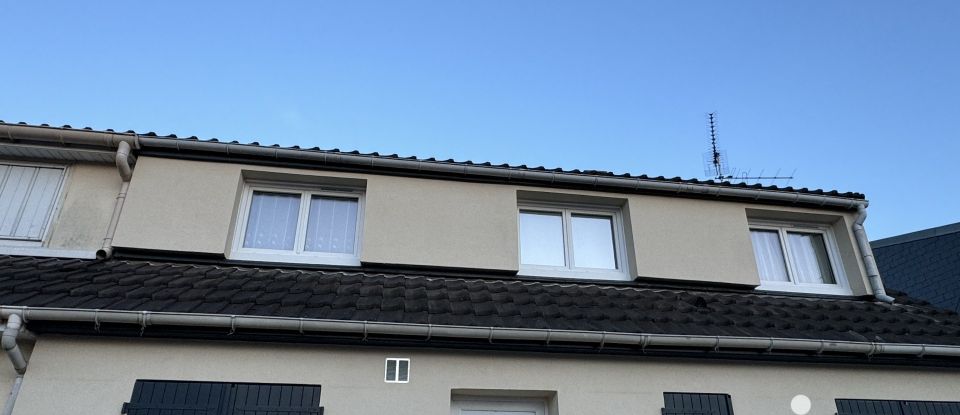 Maison traditionnelle 7 pièces de 126 m² à Dammartin-en-Goële (77230)