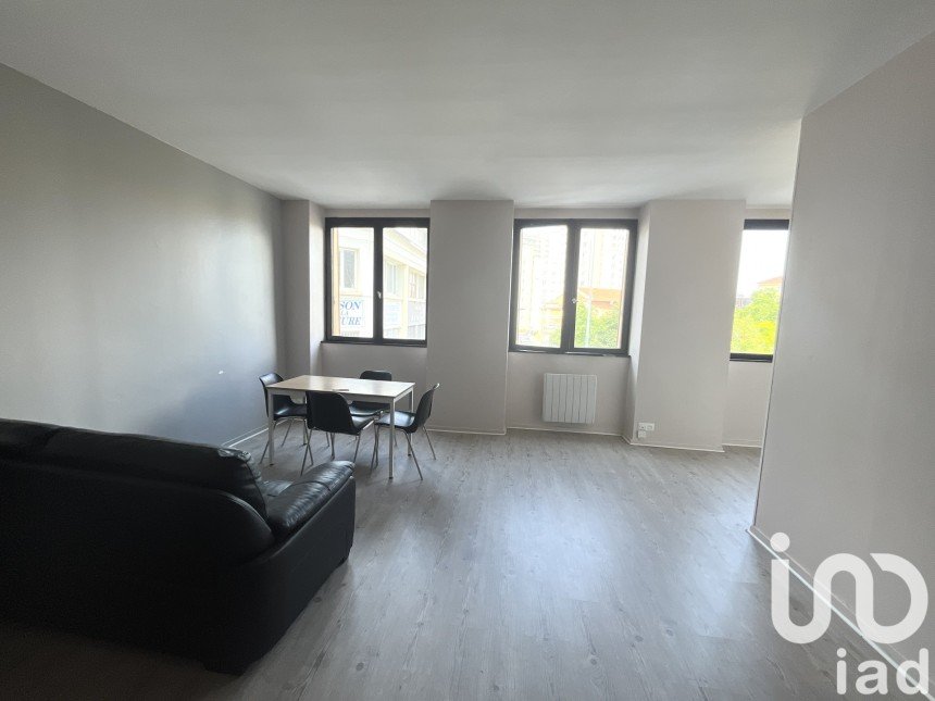 Appartement 4 pièces de 90 m² à Saint-Étienne (42100)