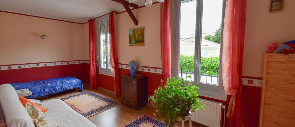 House 6 rooms of 125 m² in Coubron (93470)