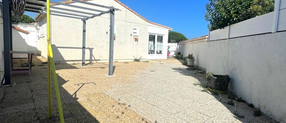 Maison 5 pièces de 45 m² à Vendres (34350)