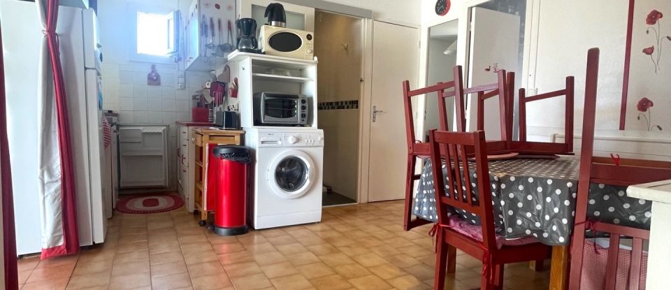 Maison 5 pièces de 45 m² à Vendres (34350)