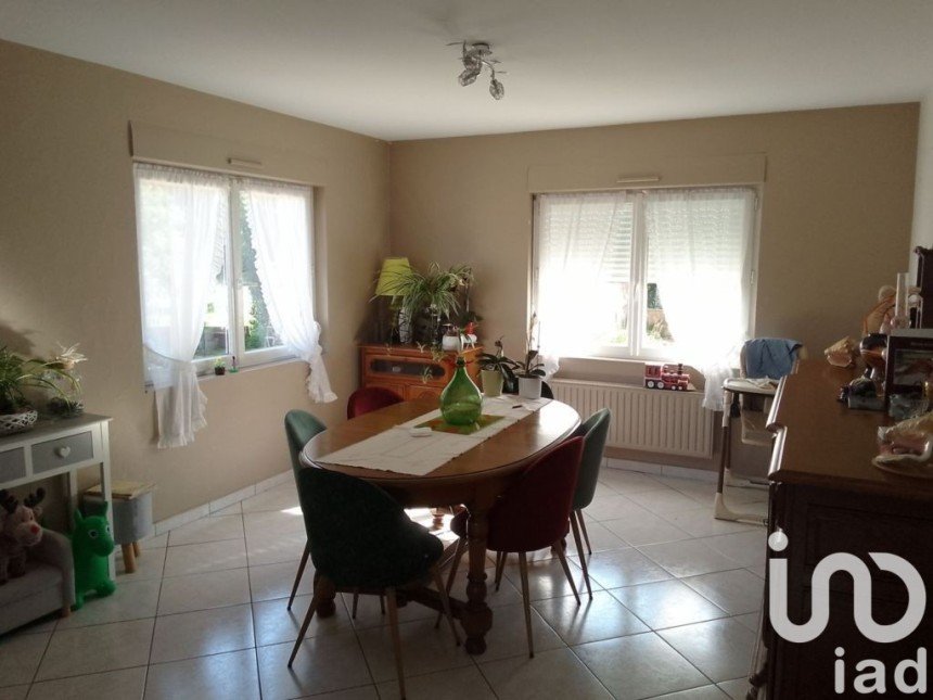 Longere 4 rooms of 110 m² in Aizenay (85190)