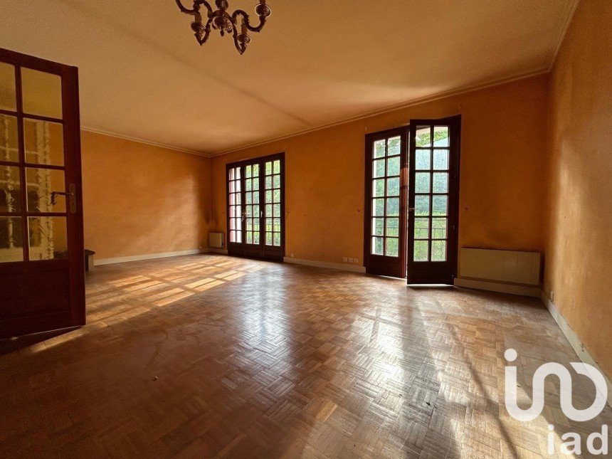 Maison traditionnelle 5 pièces de 106 m² à Saint-Germain-lès-Arpajon (91180)