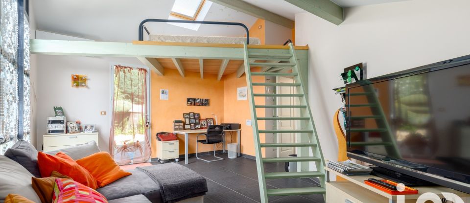 Maison 6 pièces de 197 m² à Saint-Priest (69800)