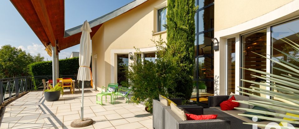 Maison 6 pièces de 197 m² à Saint-Priest (69800)