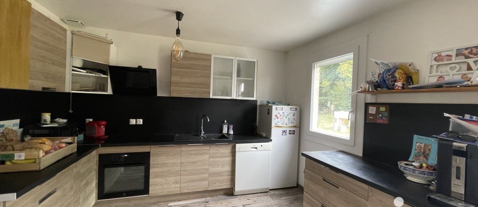 Maison 4 pièces de 86 m² à Cherisy (28500)