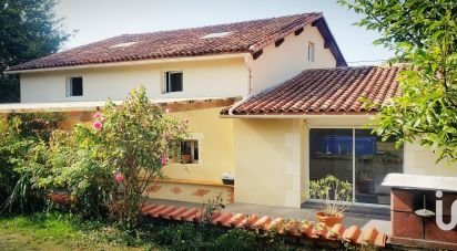 Maison traditionnelle 7 pièces de 150 m² à - (79500)