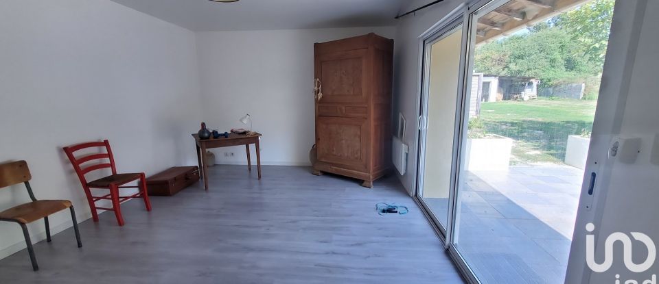 Maison traditionnelle 7 pièces de 150 m² à - (79500)