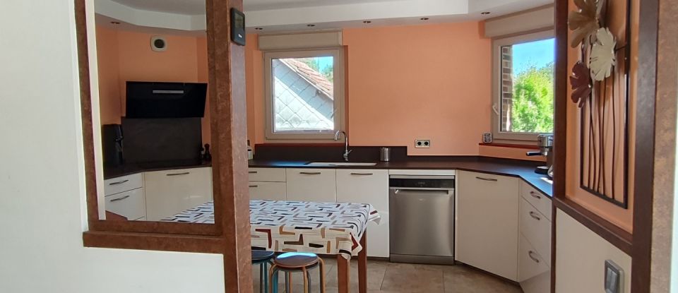 Maison 7 pièces de 195 m² à Chartres (28000)