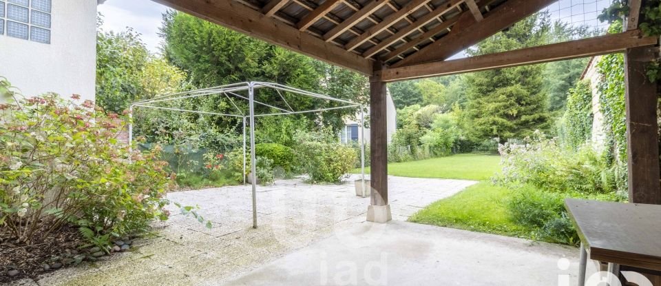 Maison 6 pièces de 114 m² à Valmondois (95760)