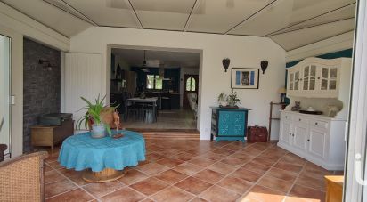 House 8 rooms of 180 m² in Bouaye (44830)