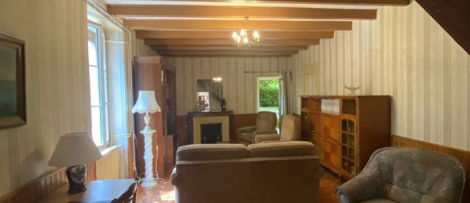 Maison 5 pièces de 180 m² à Confolens (16500)