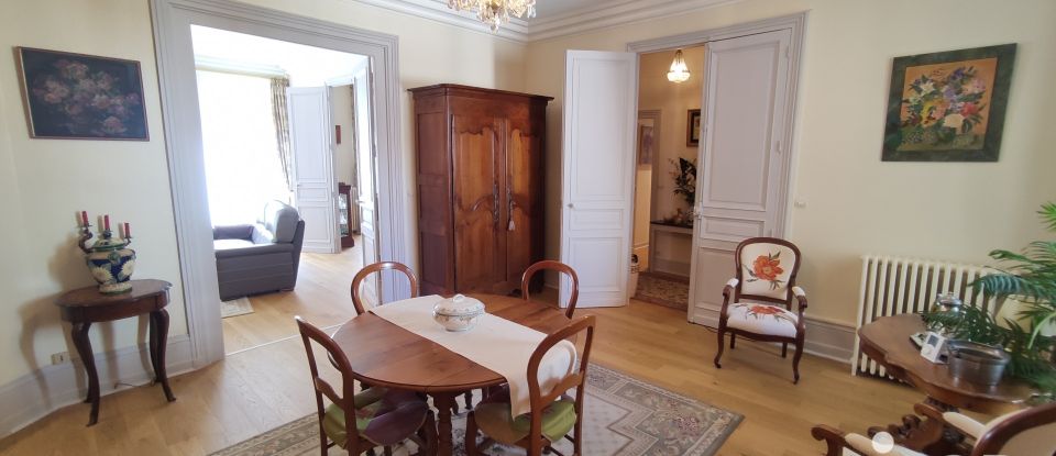 Apartment 6 rooms of 154 m² in Poitiers (86000)