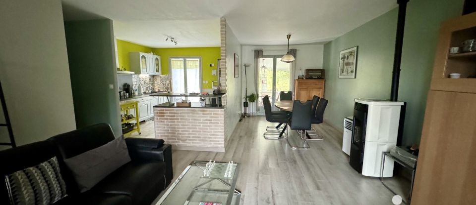 Maison 5 pièces de 93 m² à VAL-DE-BONNIEURE (16230)