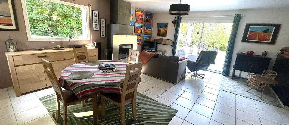 Maison 5 pièces de 90 m² à Bourbriac (22390)