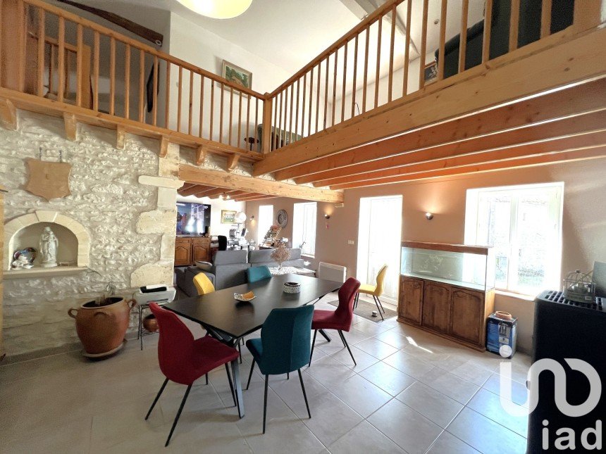 Maison 4 pièces de 172 m² à Saint-Aubin-de-Blaye (33820)