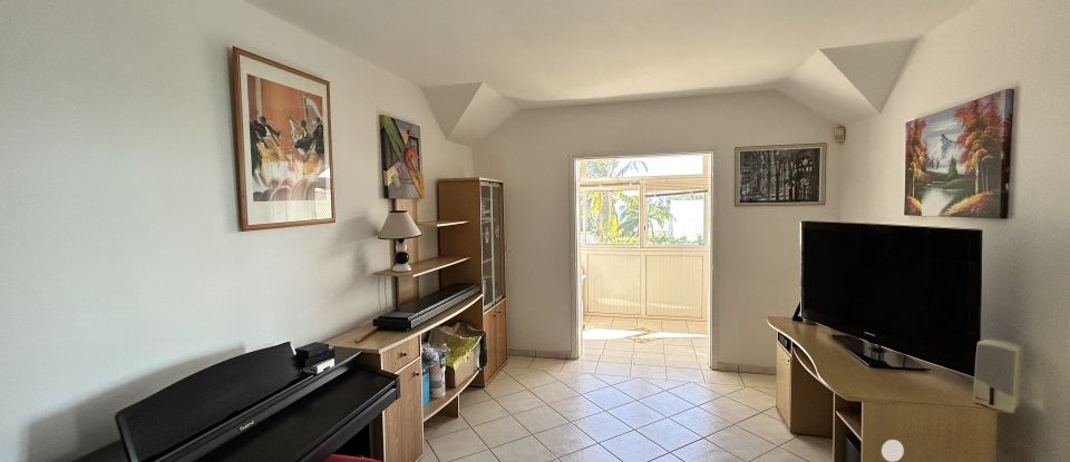 Maison traditionnelle 5 pièces de 165 m² à Saint-Denis (97490)