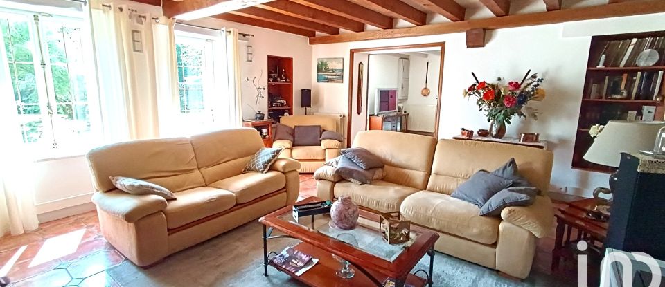 Country house 6 rooms of 175 m² in Maisonnais (18170)