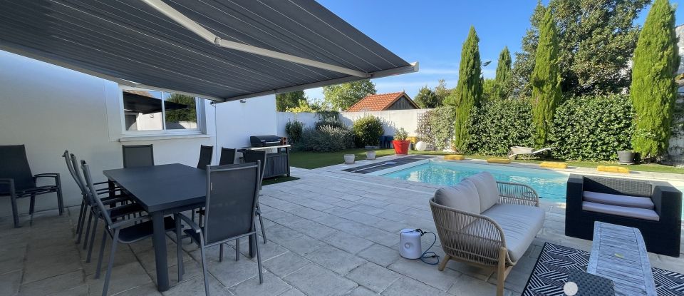 House 6 rooms of 140 m² in La Rochelle (17000)