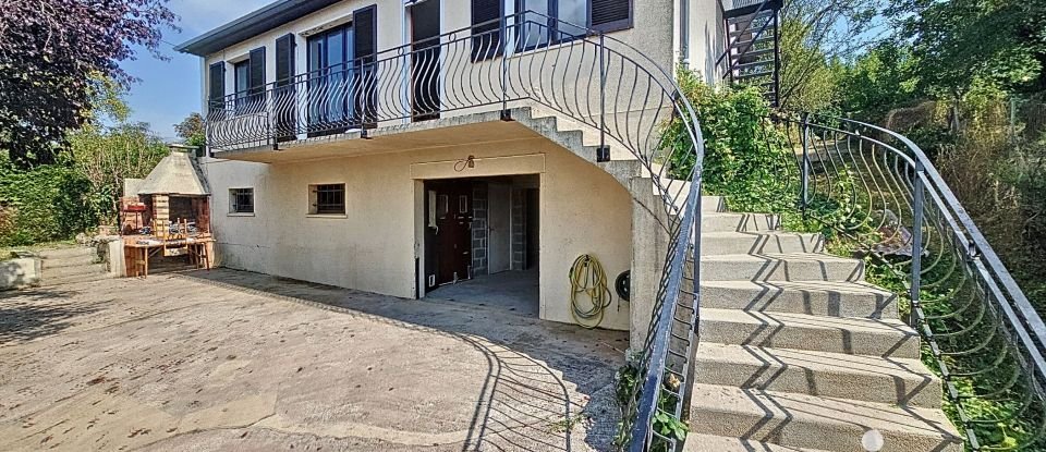 Maison traditionnelle 4 pièces de 75 m² à Ouzouer-sur-Trézée (45250)