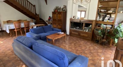 Traditional house 7 rooms of 165 m² in Vaux-sur-Seine (78740)