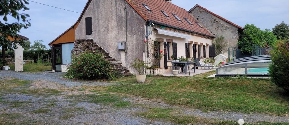 Maison 6 pièces de 146 m² à Chalmoux (71140)