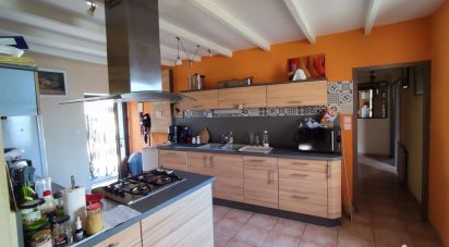 House 6 rooms of 151 m² in Louzy (79100)