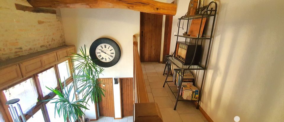 Longere 10 rooms of 260 m² in Les Pins (16260)