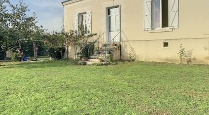 Farm 8 rooms of 300 m² in Sorigny (37250)