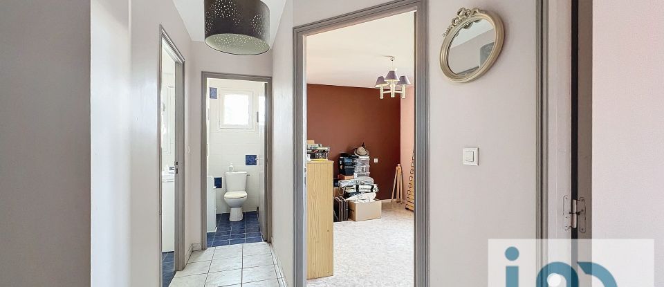 Maison traditionnelle 5 pièces de 119 m² à Bains (43370)