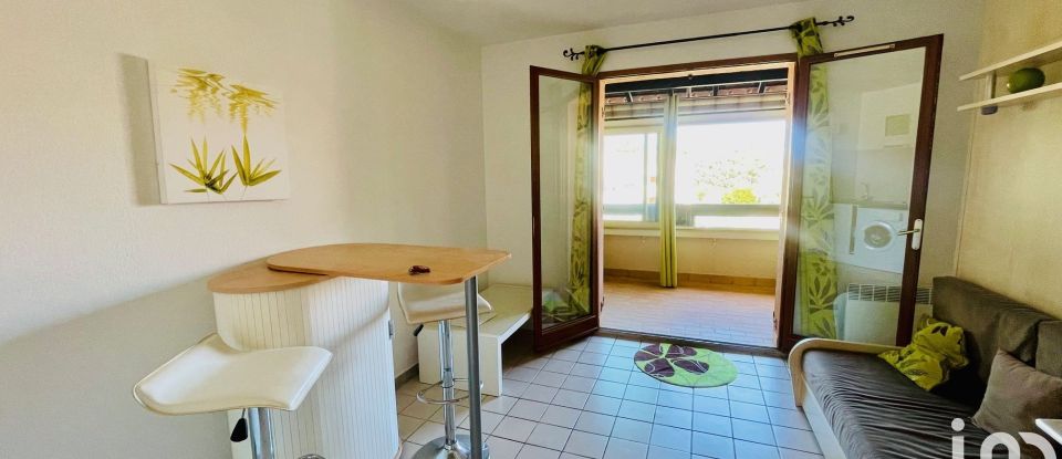 Appartement 1 pièce de 25 m² à La Londe-les-Maures (83250)