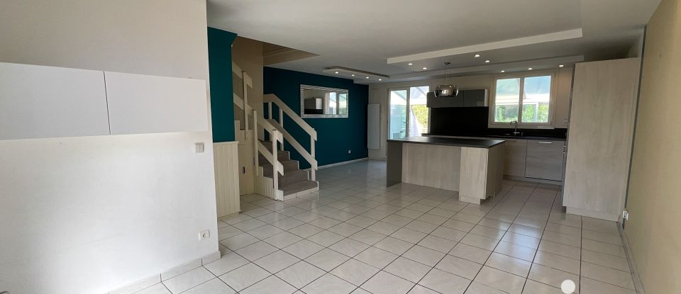 Maison 6 pièces de 105 m² à Montigny-le-Bretonneux (78180)