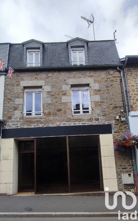 Town house 7 rooms of 135 m² in Saint-James (50240)